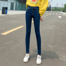 Load image into Gallery viewer, Classic Jeans Lady