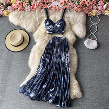 Load image into Gallery viewer, Floral Printed Short Strapless Tops And High Waist Pleated Long Skirt Suit